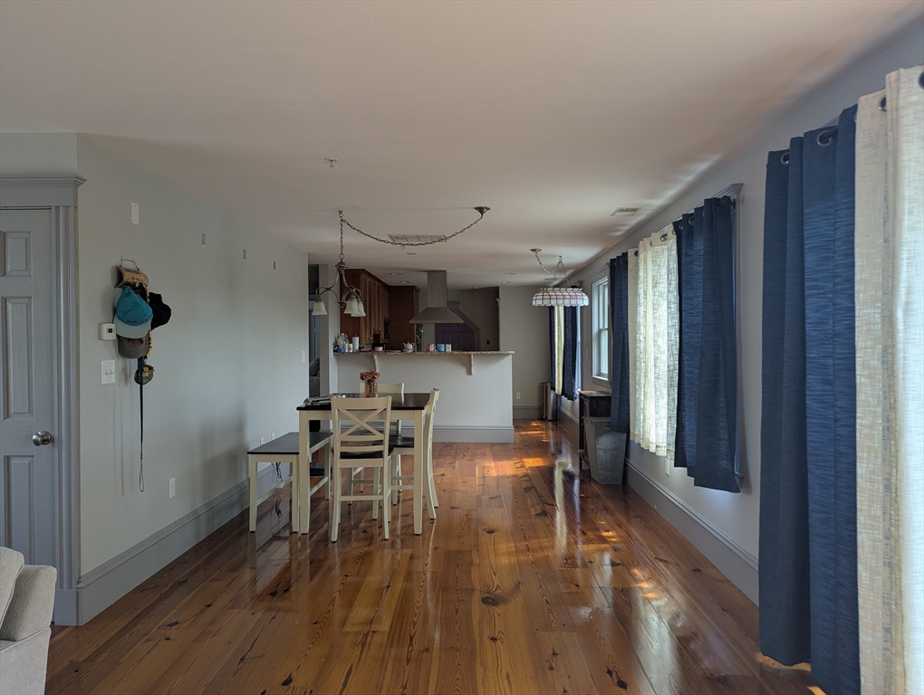 7 Weymouth Ave, West Roxbury