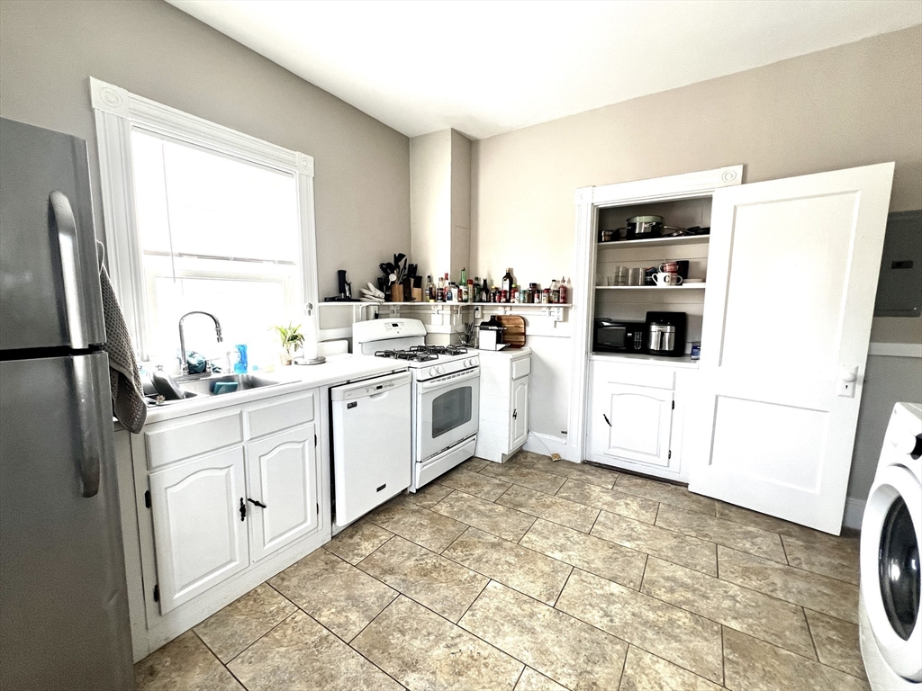 20 Winslow Rd, Brookline