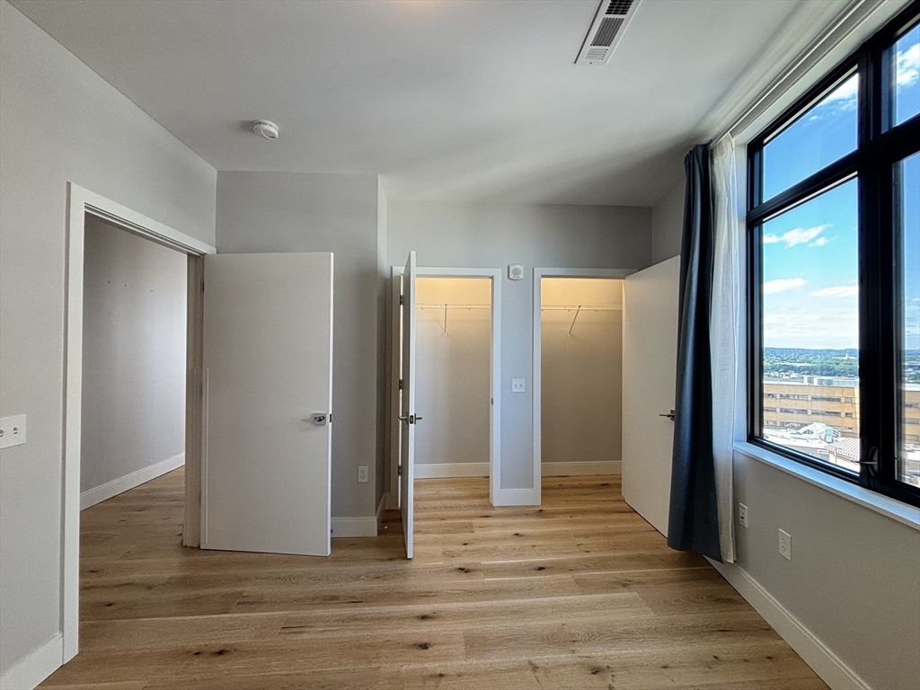 191 Washington St, Brighton