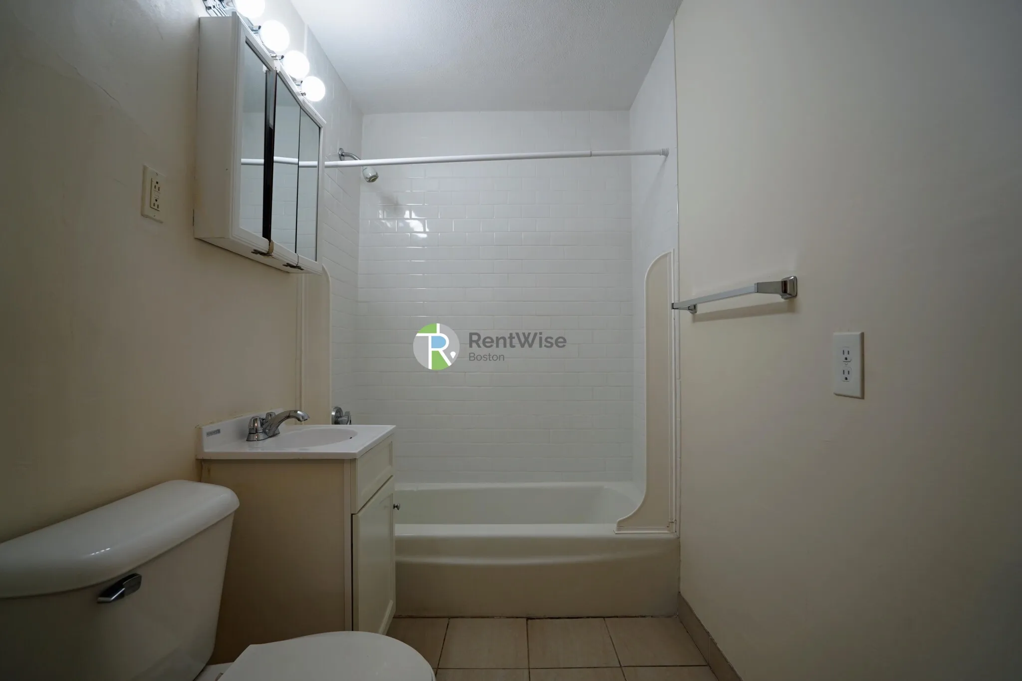 75 Gardner St, Allston