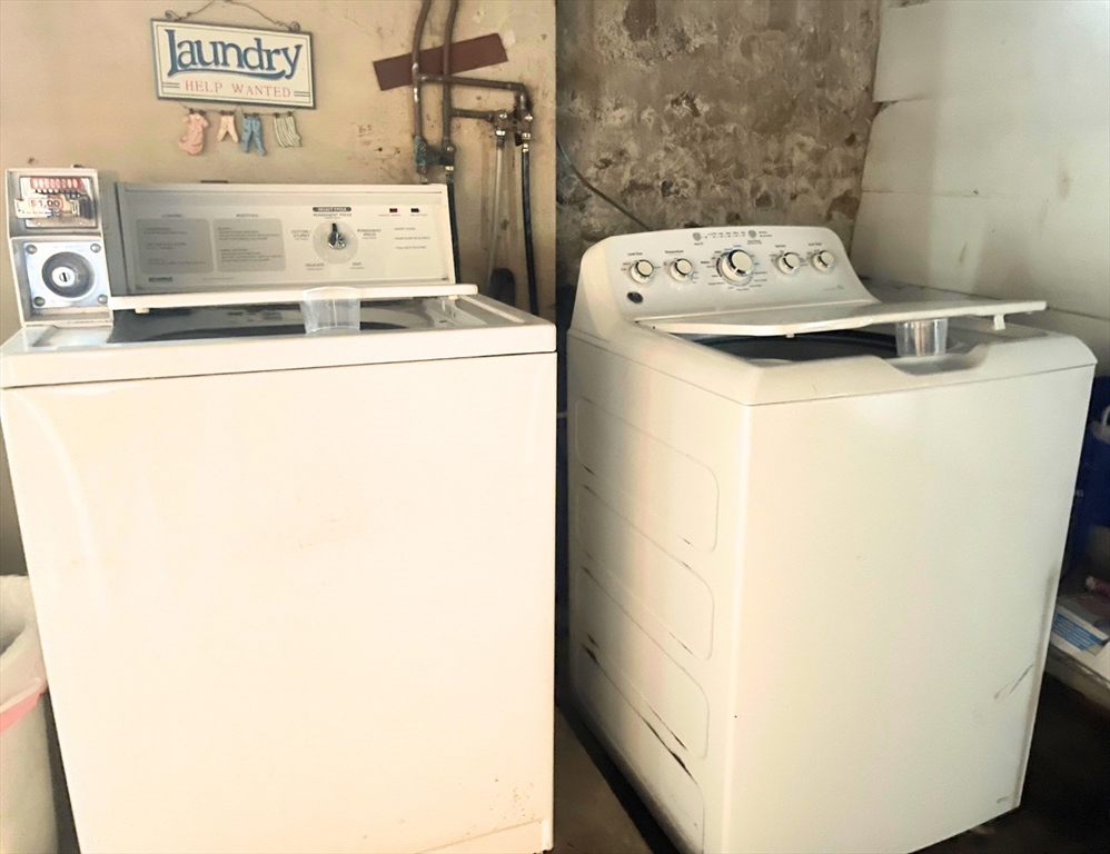 174 Ocean Ave West, Salem