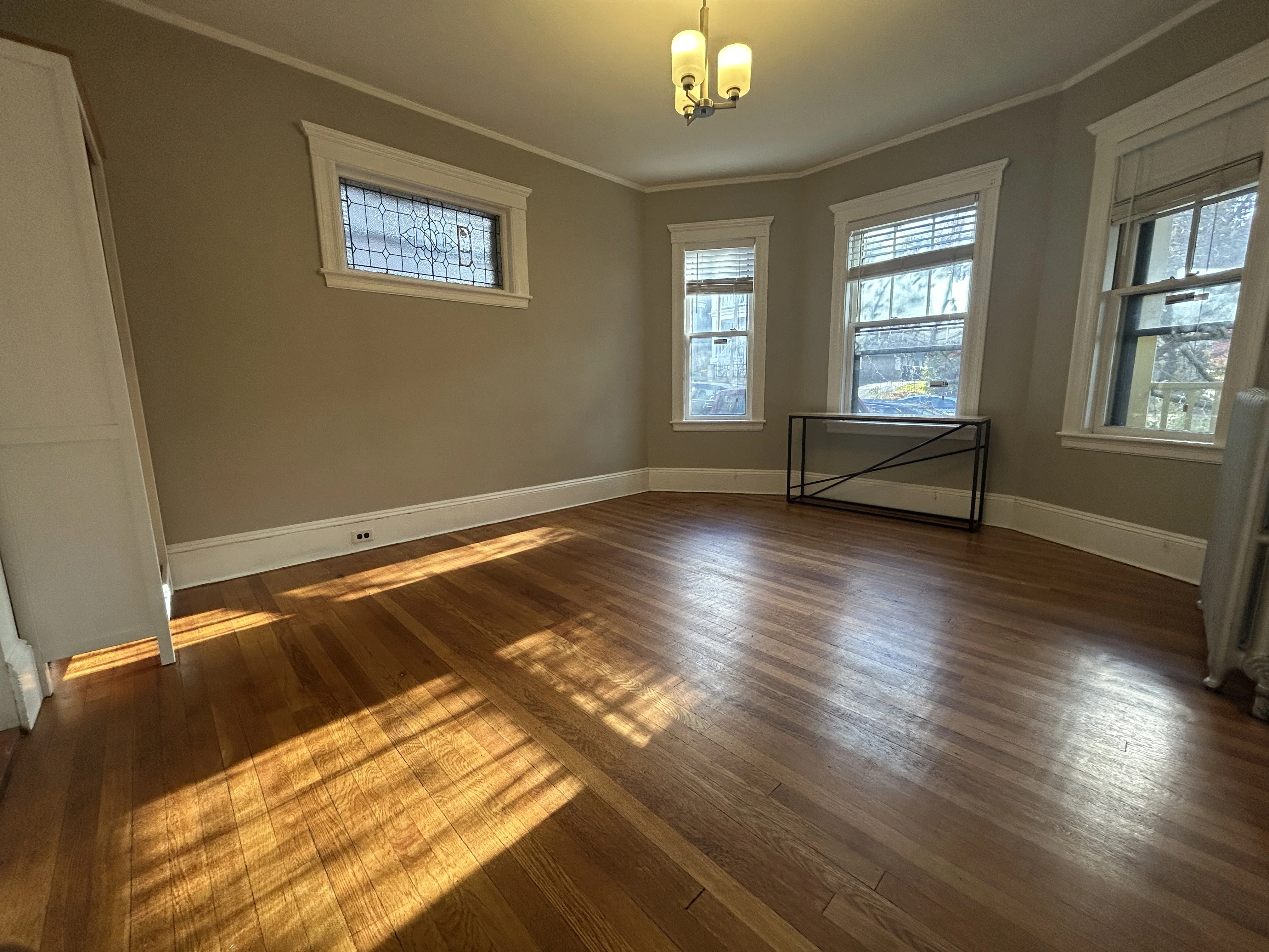 32 Iffley Rd, Jamaica Plain