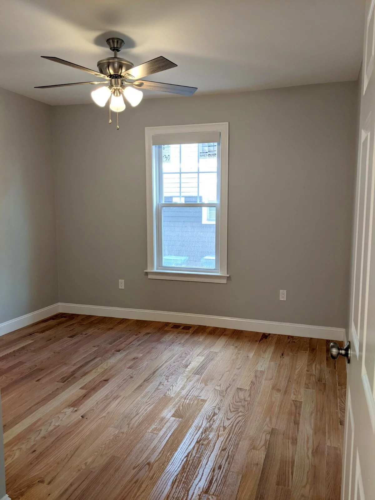 16 Bowen Ave, South Medford