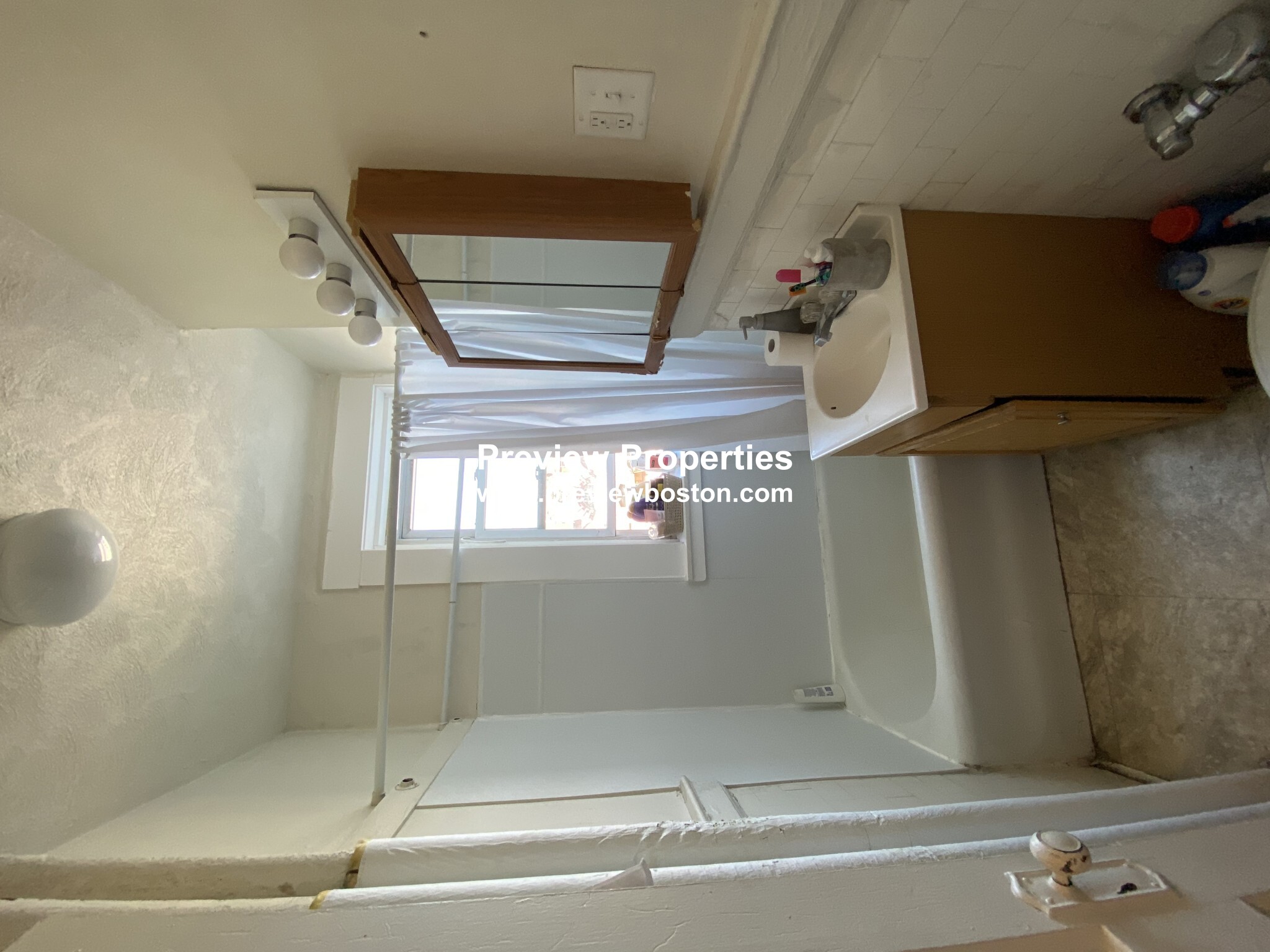 1167 Boylstyon St, Fenway