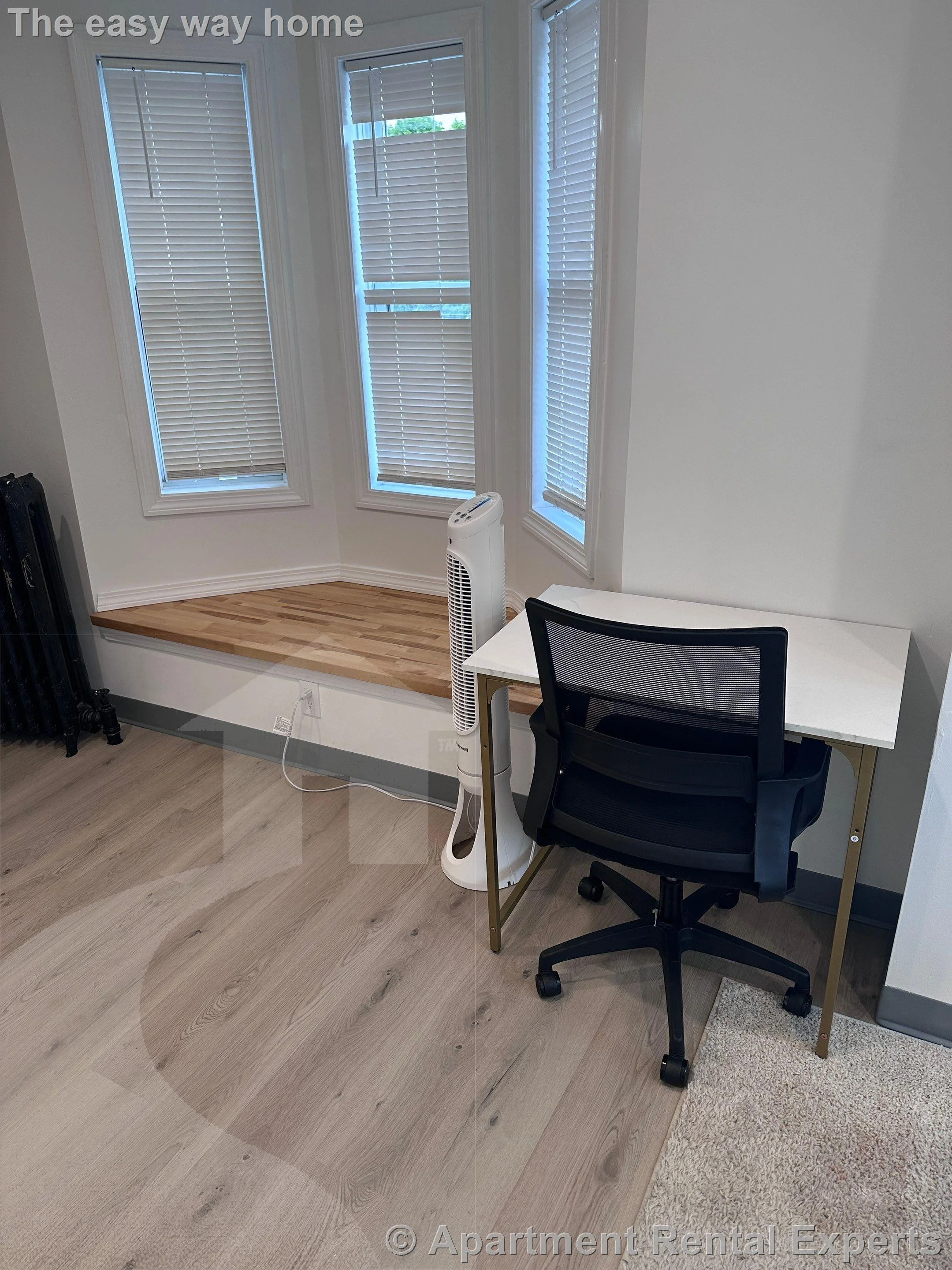 301-303 Boston Ave, Tufts