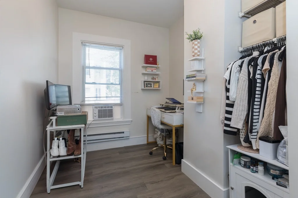 100 H St, South Boston