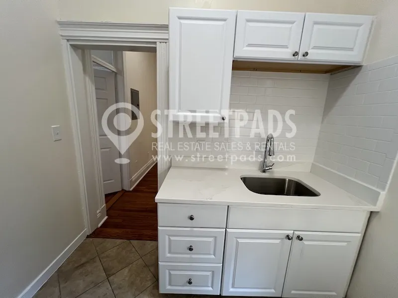 31 Park Dr, Fenway