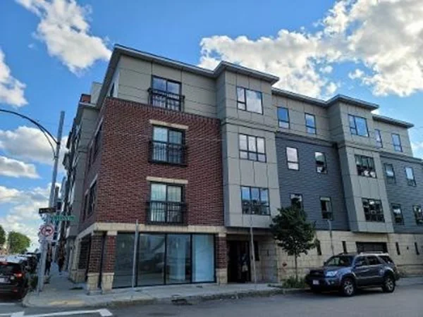 687 E 2nd St, South Boston
