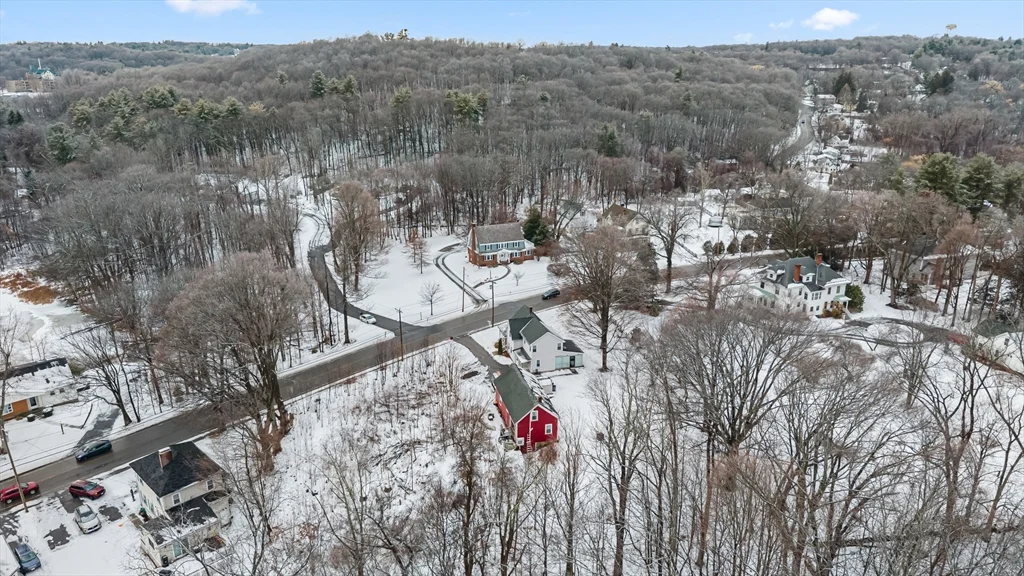 656 Grove St, Worcester