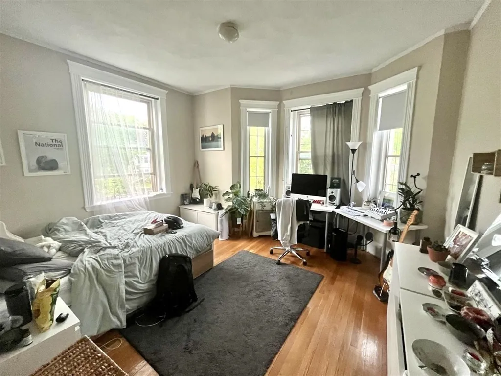 481 Boylston St, Brookline