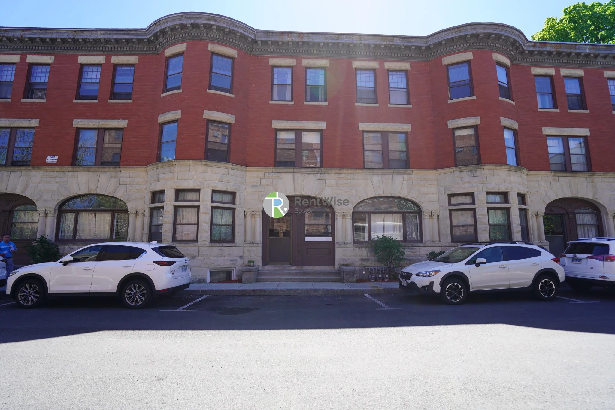 10 Foster St, Coolidge Corner