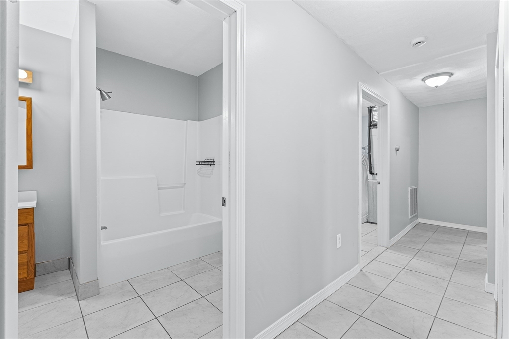 37 Munroe St, Somerville