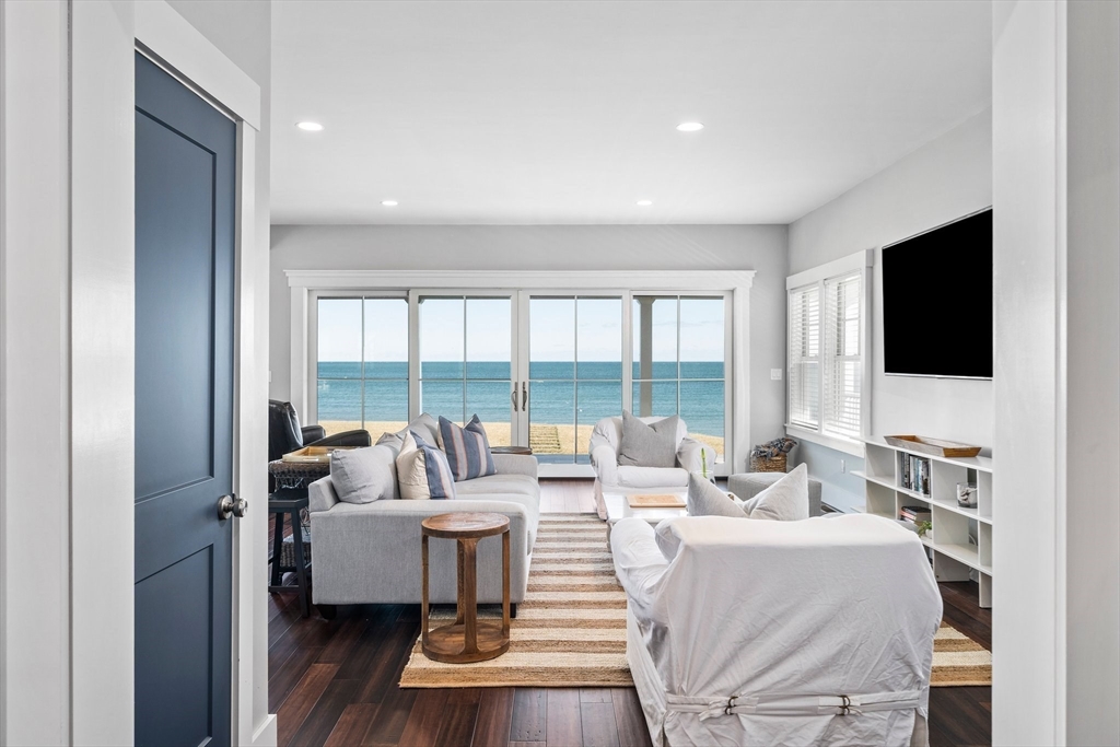 61 Gurnet Rd, Duxbury