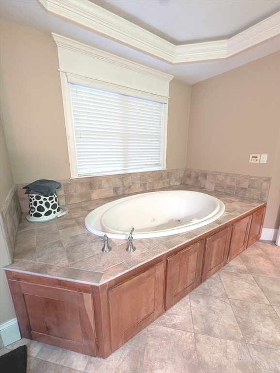 19 Plain St, Franklin