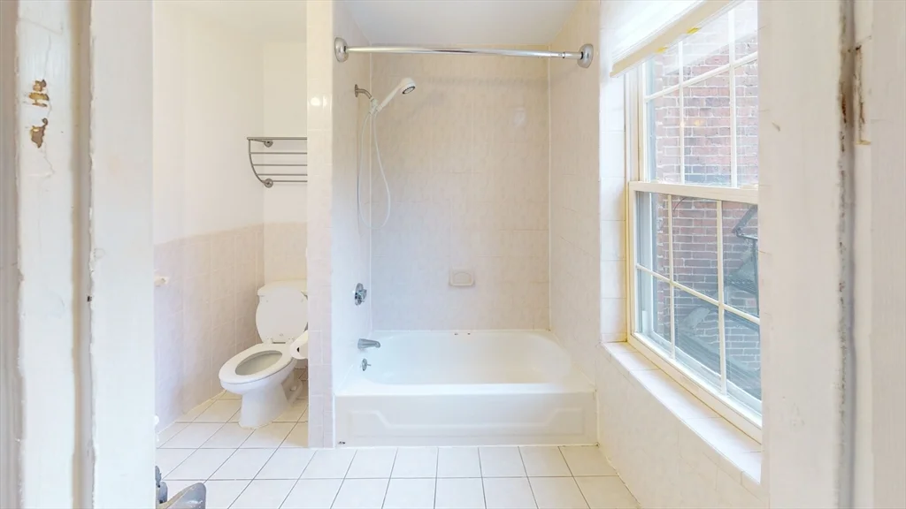 35 Dwight St, South End