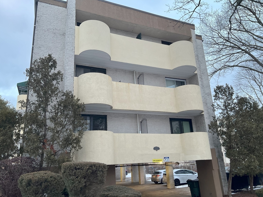 295 West Wyoming Ave, Stoneham