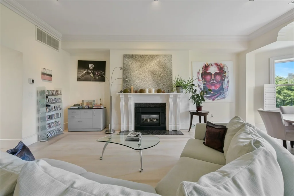 294 Commonwealth Ave, Back Bay