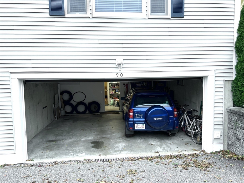 90 Monument, Medford