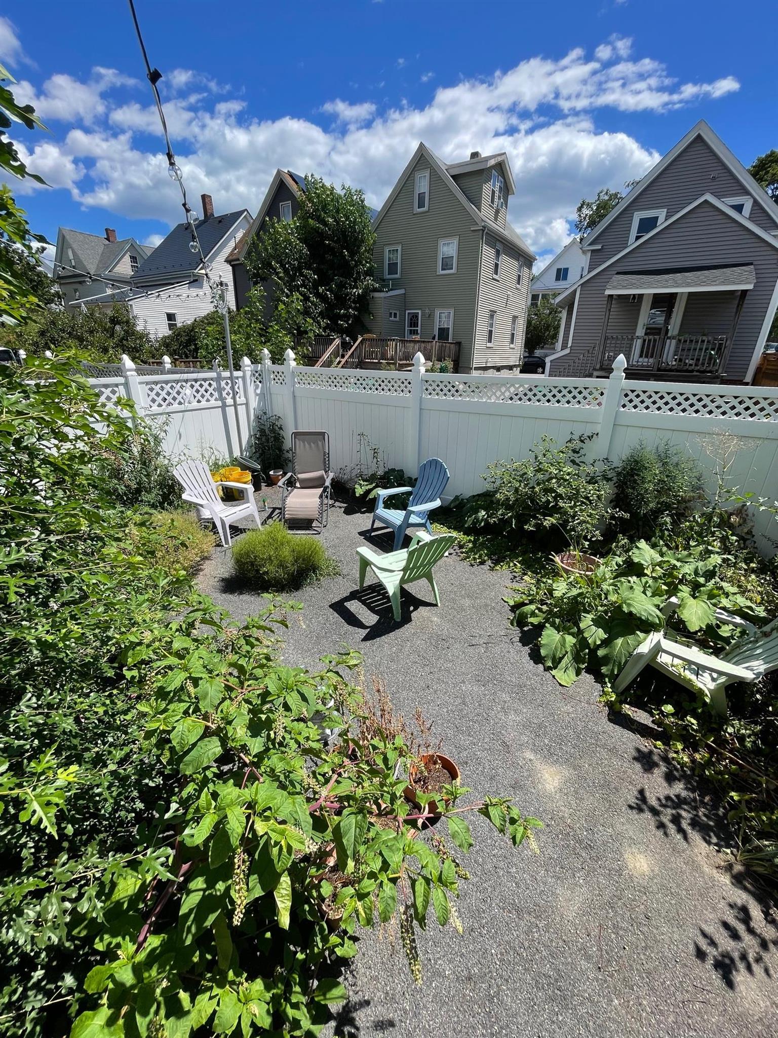 40 Newbern Ave, Medford