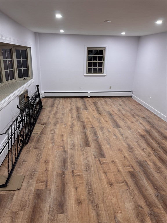 21 North Main St, Avon