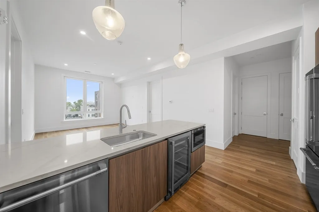 218 Old Colony Ave, South Boston