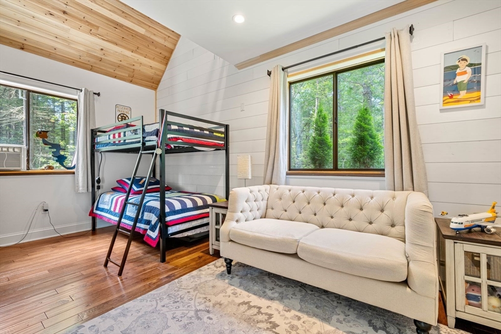 2 Deer Run, Littleton