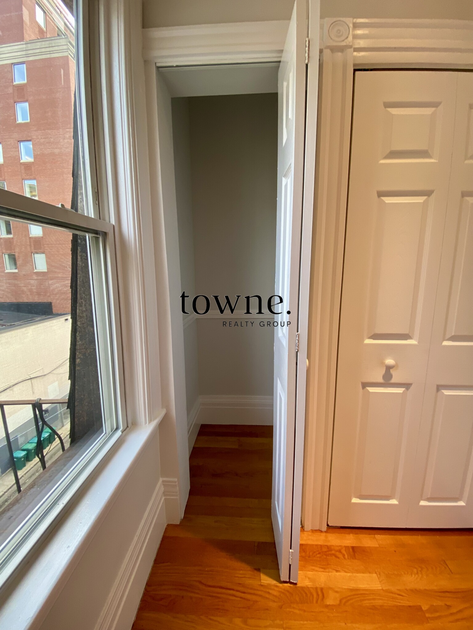 254 Newbury St, Back Bay