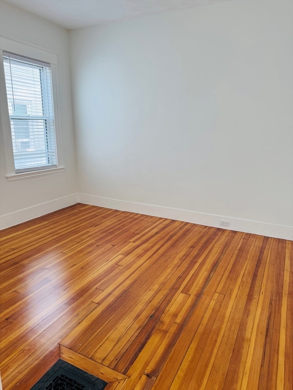 27 Belmont St, Everett