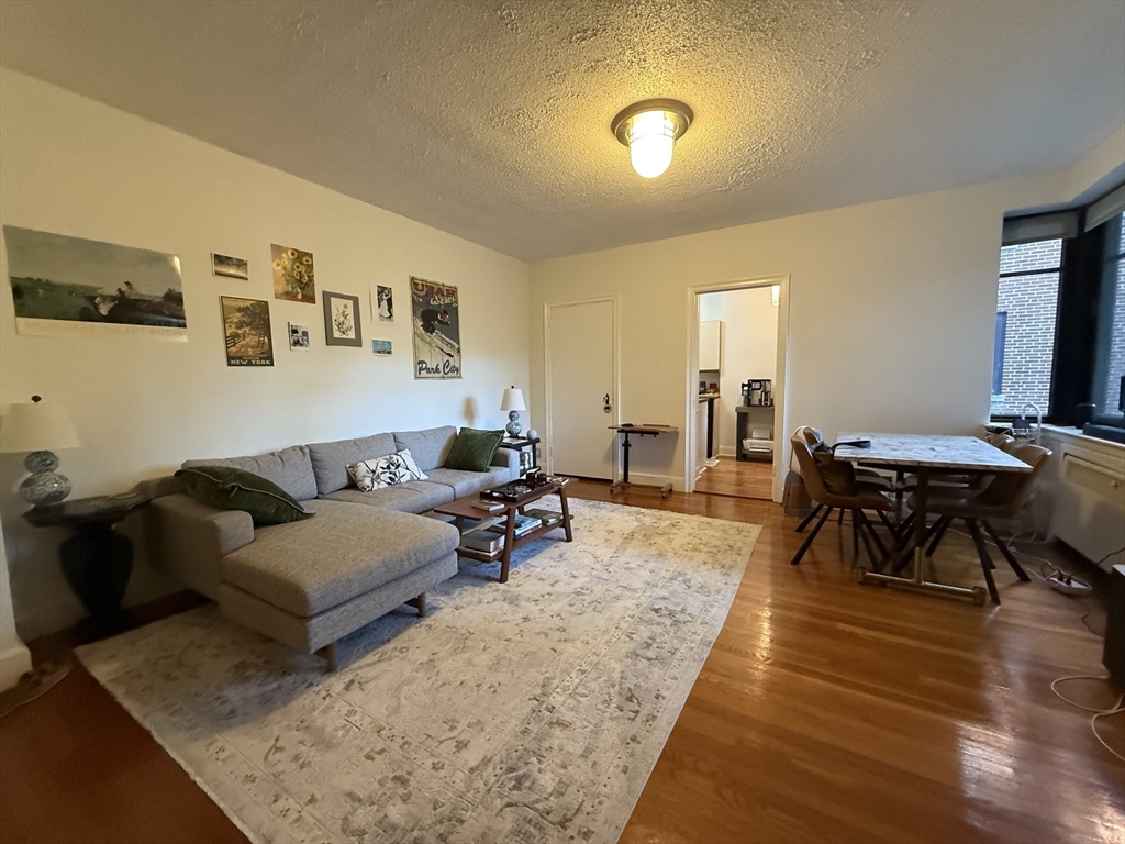 65 Strathmore, Brighton