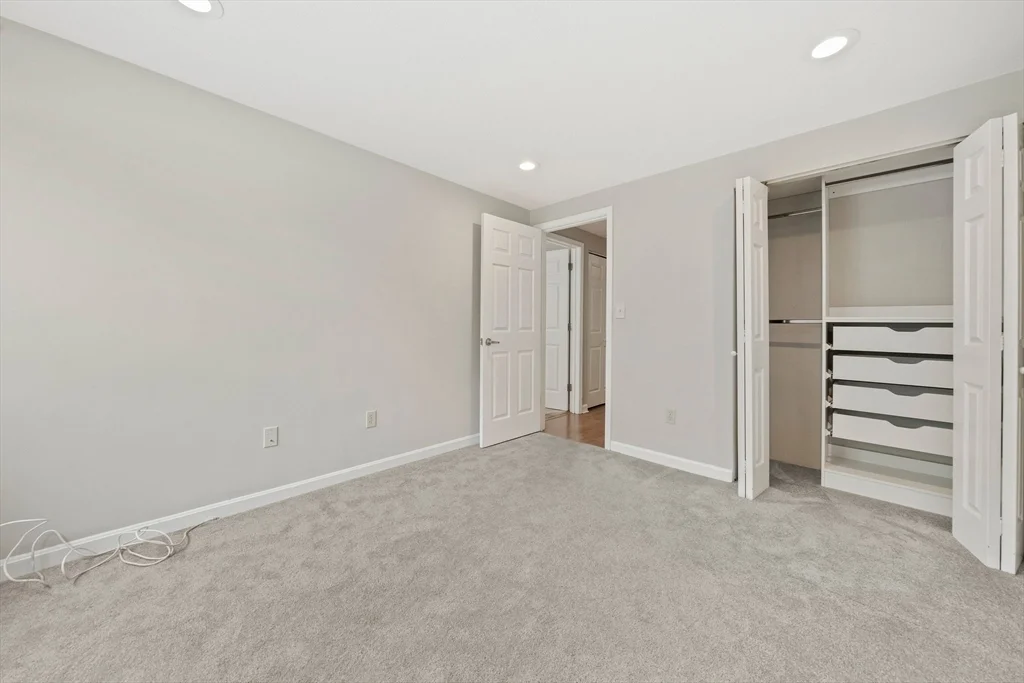 1600 Massachusetts Ave, Harvard Square