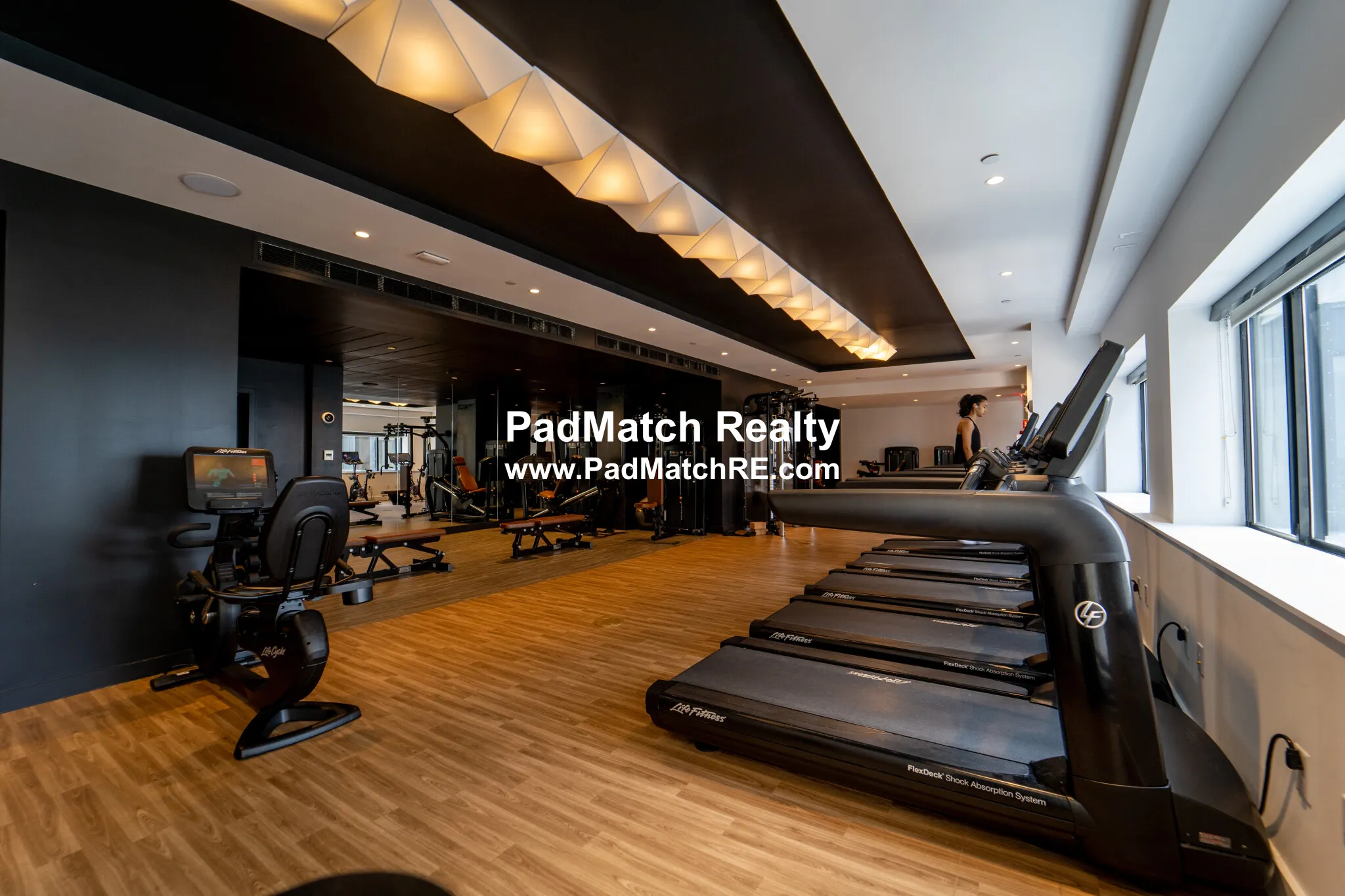 1 Devonshire Pl, Downtown