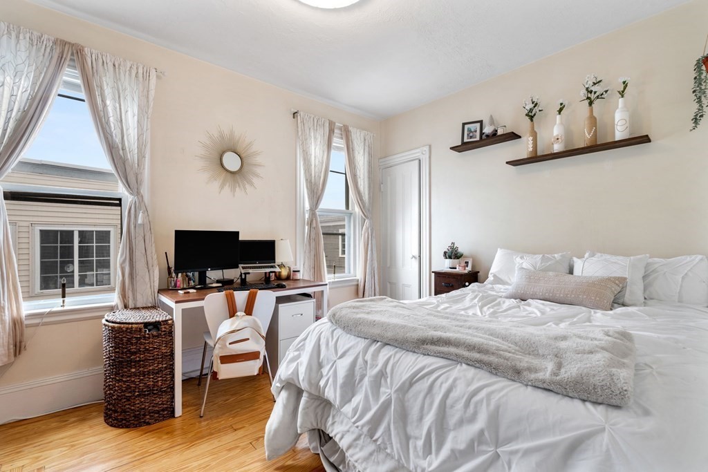 161 N St, South Boston