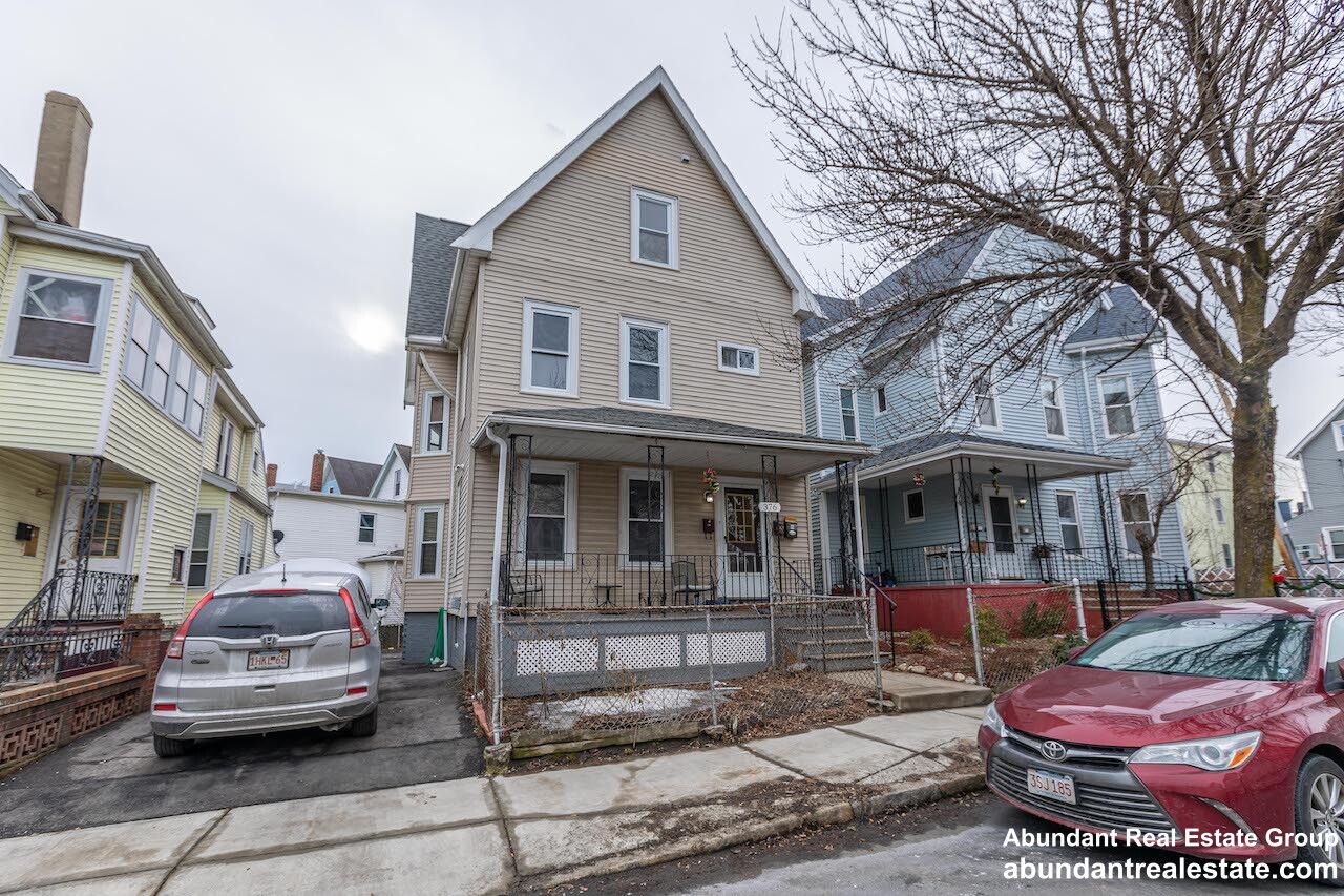376 Medford St, Winter Hill