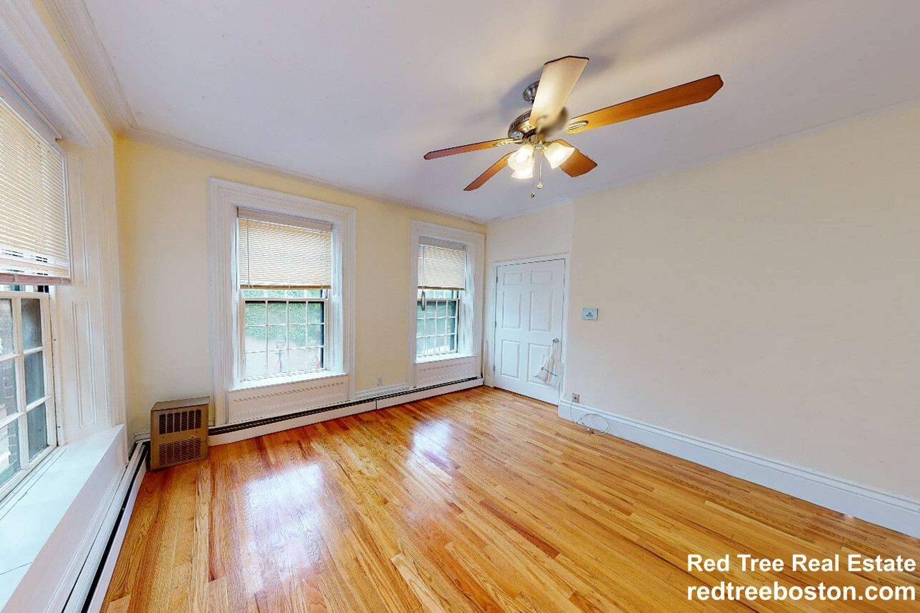 24 Joy St, Beacon Hill