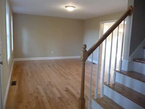 55 Wenham Rd, Carver