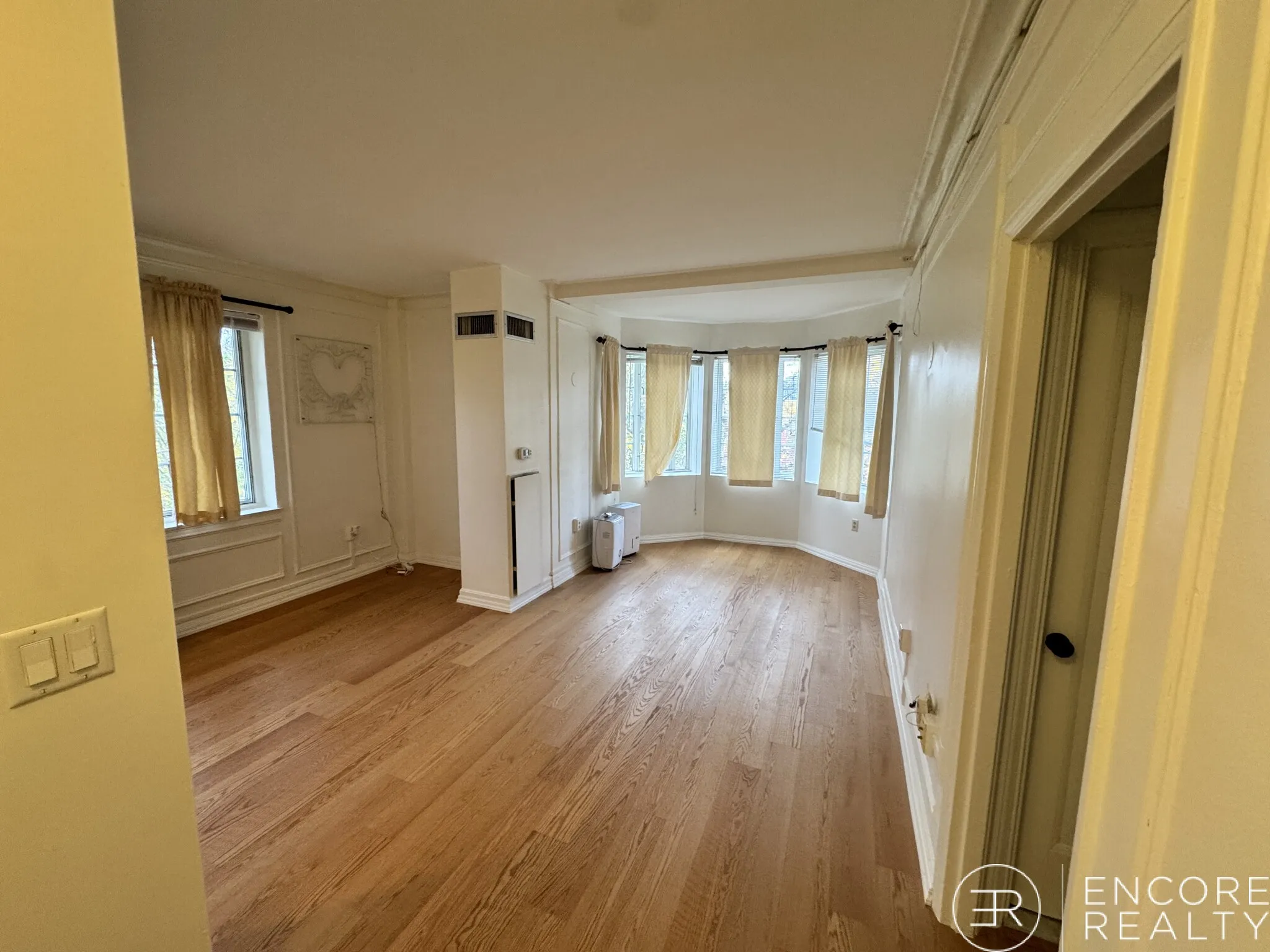 20 Chapel St, Longwood