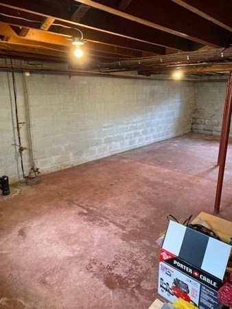 397 Massasoit Rd, Quinsigamond Valley