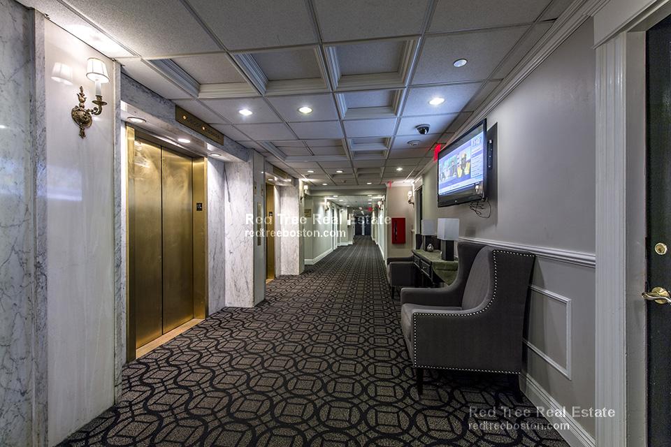 62 Boylston St, Midtown