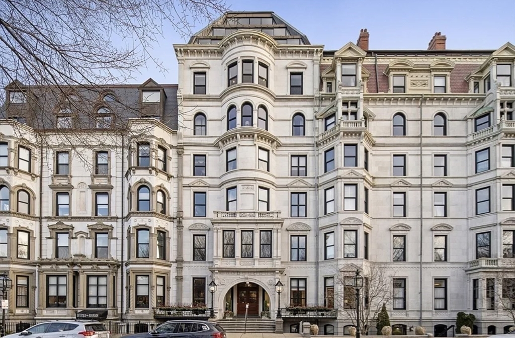 160 Commonwealth, Back Bay