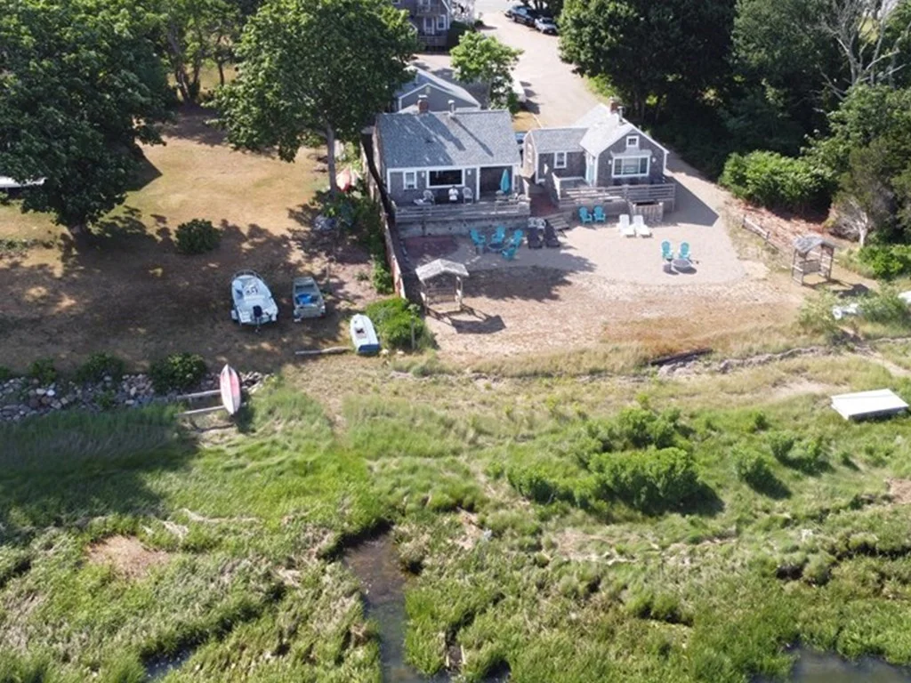 37 Cranberry Hwy, Orleans (village)
