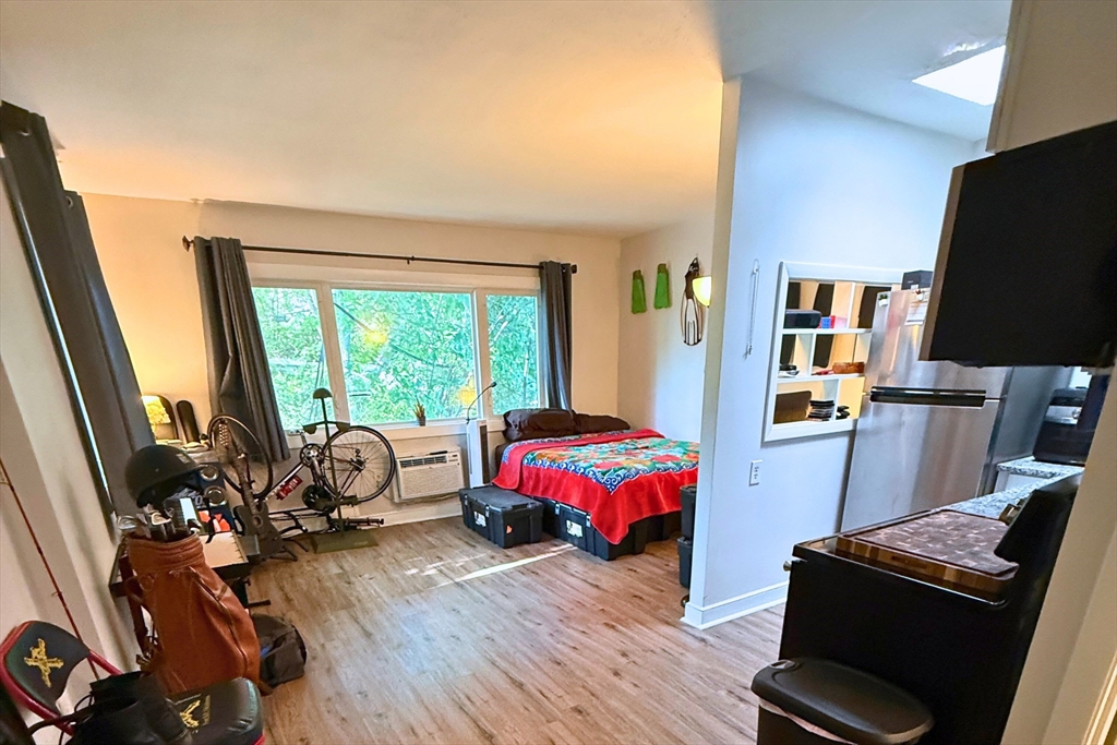 39 Willow St, West Roxbury