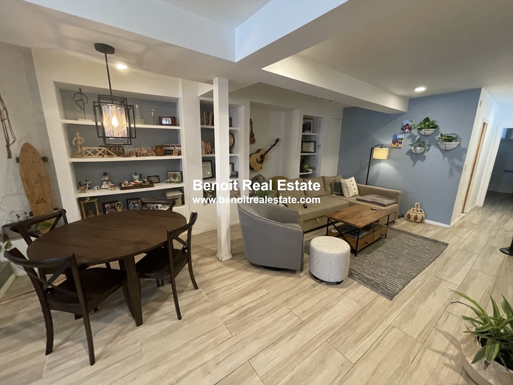 111 Woodstock St, West Somerville