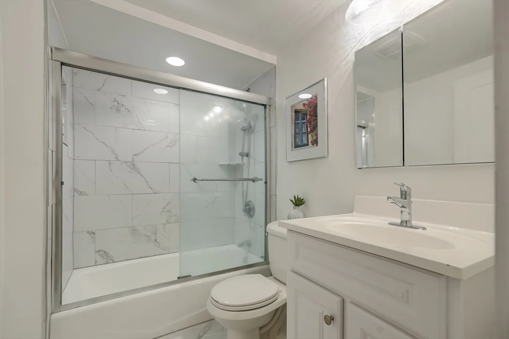 381 Marlborough St, Back Bay
