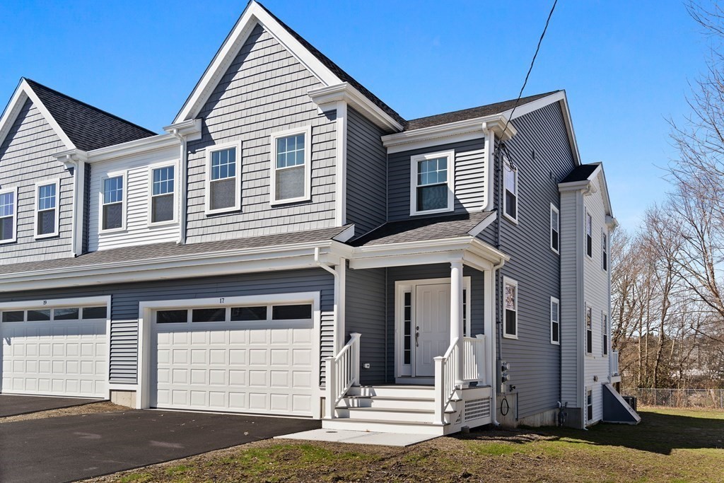 17 Monroe St, Norwood