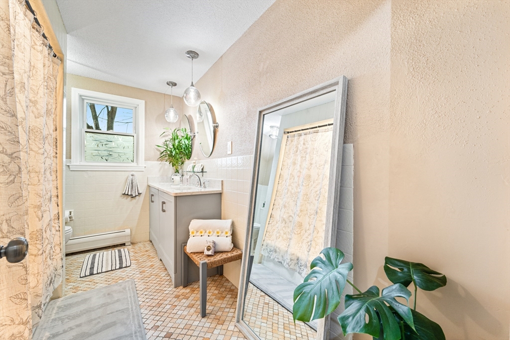 14 Newman St, Revere