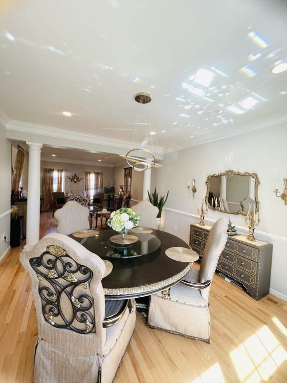 10 Sheryl Dr, Shrewsbury