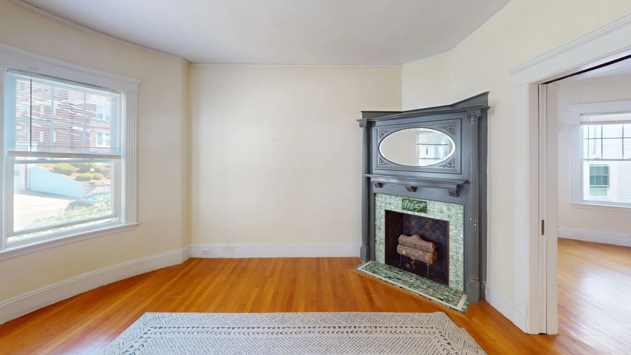 98 Westbourne Terr, Washington Square