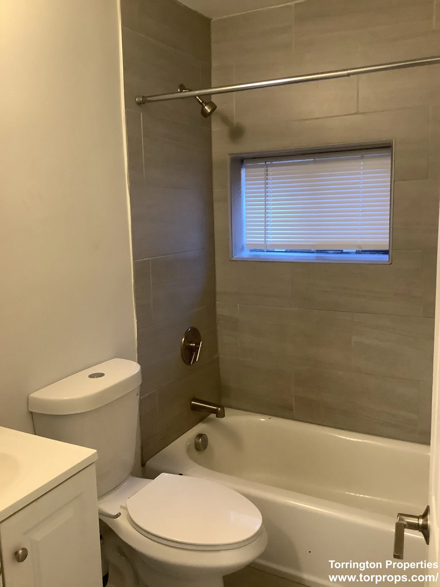 280 Hyde Park Ave, Jamaica Plain