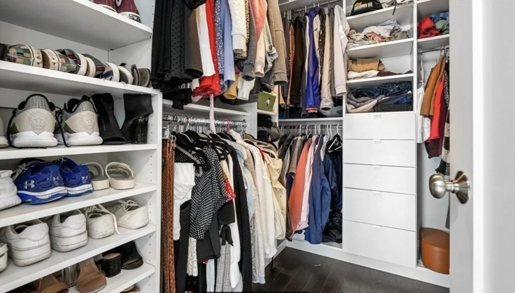 309 E St, South Boston