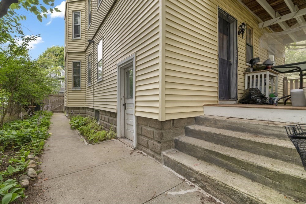 70 Dudley St, North Cambridge